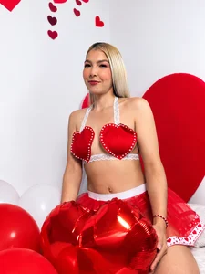 Michelle_lane LOVE AND FRIEND Foto 4