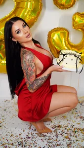 CarolinePrescott 20 Something Bilde 5