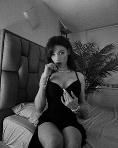 Zdjęcia Carlita_cute Isabella 🐦‍🔥👠:  3