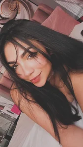 LaurenBecker_ Lau🎀 Pic 2