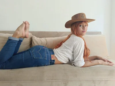 gaby_smit__ sexy cowgirl Pic 3