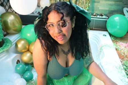 Sophia_Cook_: Saint Patrick! ( 3 фото)