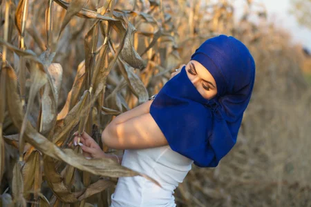 Public de HessaHessy  2 Imagens