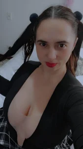 TatianaMonteross Public 圖片