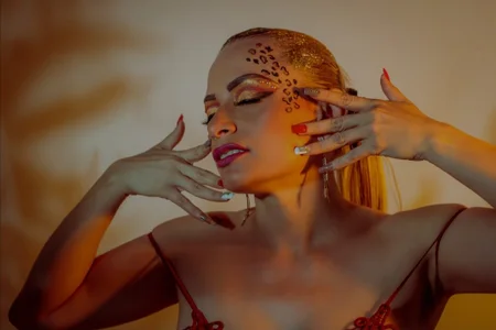 Jeanineescott WILD GIRL Pic 2