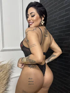 Um pouco de mim de mayacademia  3 photos