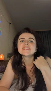 Natural-Mia Public Pic 5