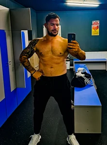 Gym de musclemonster31  3 Imagens