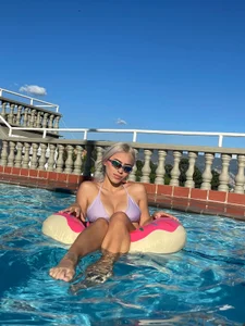 Nicole_and_deam13 NICOLE Pic 3