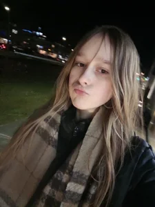 _Wow_Emma Public Pic 8