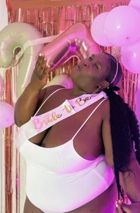 CarolinaGomez_ It's my birthday 🎉🥳 Foto 2