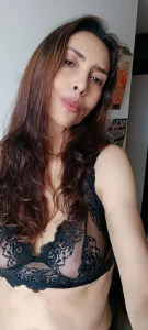 Monique_kiss Public Pic 3