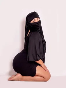 _amishaSexy girl Bild 2