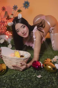 AmyColman_ happy Easter 🐰🍑 Poză 4