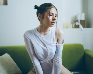 AnnaLevin in white Εικόνα 3