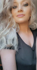 Milf-N-Kookies Free Pic 3