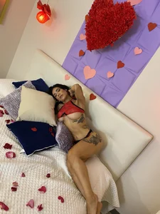 BellePearson valentine´s day Pic 9