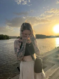 MonikaLowww Public รูป 