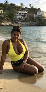 Nina_Rouus beach day Bilde 2