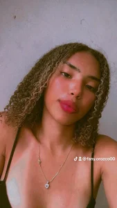 Hotblosson Public Foto