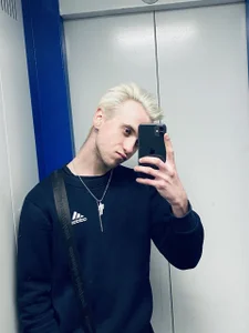 First album for u😏💕 de _stevevice_  4 photos