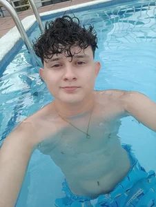 Nathan_Bluee Poolside 🙈🙈 Pic 5