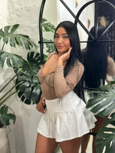 🌸 Soft expression, bold energy. od Samantha_Bale  3 snímek