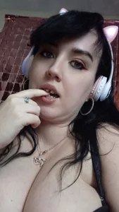 LeonaHarrison Queen Immagine 