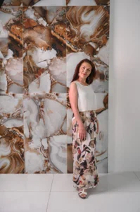 Irene_Marlow Public 사진 3