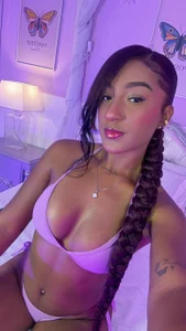 NatashaMiiller 😈 Sweet on the outside, playful underneath. Pic