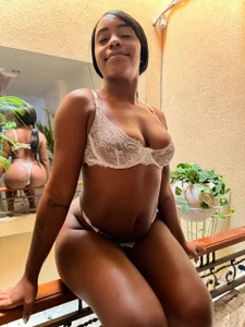 😇 Angel face… mischievous spirit de ebony_cutee1  Imagens