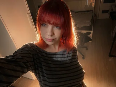 ValBae Hi! I'm waiting for you on my stream—I'm waiting just for you! Come visit me . fénykép