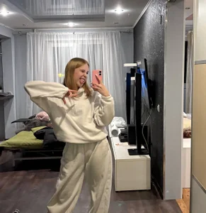 EttieDintino Public Foto 5