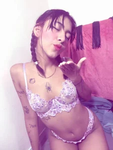 HOT GIRLS od Premium_destruction  2 snímek