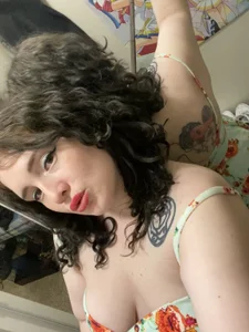 Thiccums-the-Goddess's photo