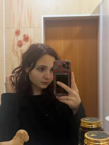 AnnisBenskin Public Pic