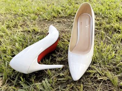 Sara_Gomez Heels Pic 4