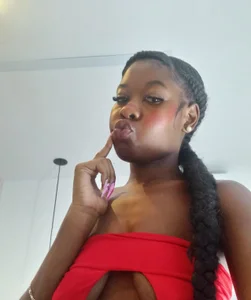 AgathaaSamss sexy ebony delicious Foto