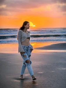 JacklynSwisshelm 3) What makes me happy? Ocean Pic 2