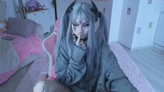 Nana_stolass A cyber girl has to please you Pic 4