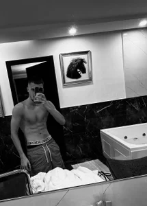 Public de MikCrown  4 Imagens