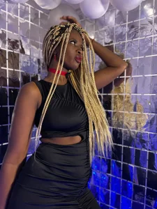 kattyytaylor ¡happy 2025! ✨ Gambar