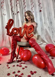 NyrobiNova: Love or fuck? Or we can mix both... ( 3 фото)