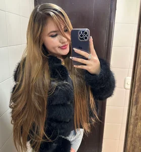 Weekend outfits 🌸 de ElenaGilbertAdams  6 Imagens