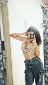 LioyQueen Public Foto 5