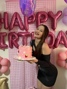 agath_69 My birthday🩷 Foto 2