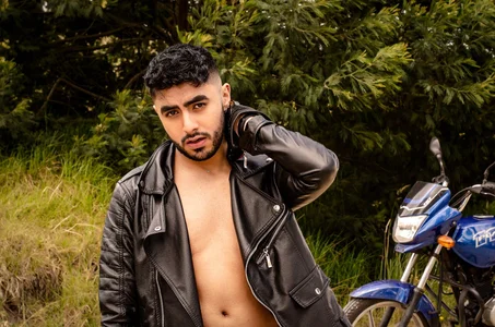 ItsMeEros Dark Eros Pic 4