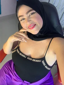 Today I want you to undress me with your imagination 😈 de MarianFadel Foto 3