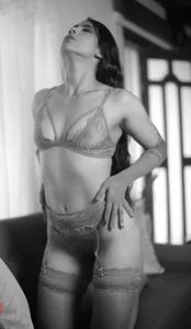 Veronikolsen- passion desire Pic 2