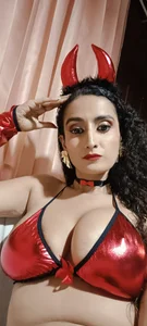 Holyjacky_ Where I am is very hot Immagine  2